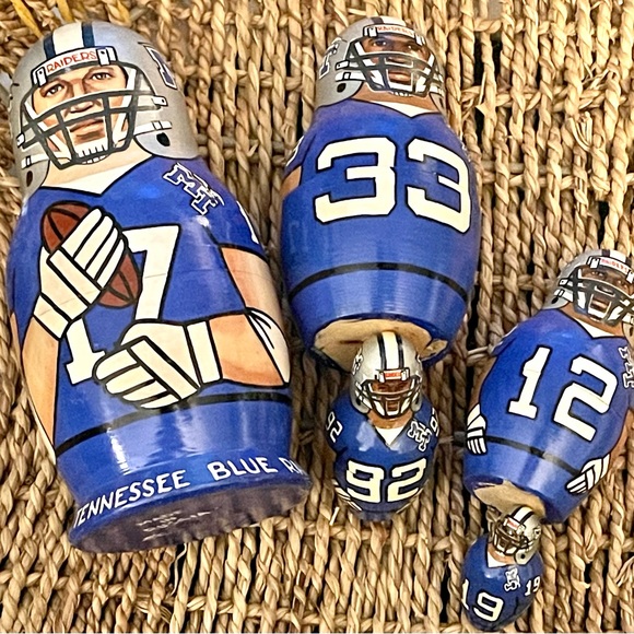 Middle TN State nesting Football players! - Picture 2 of 4